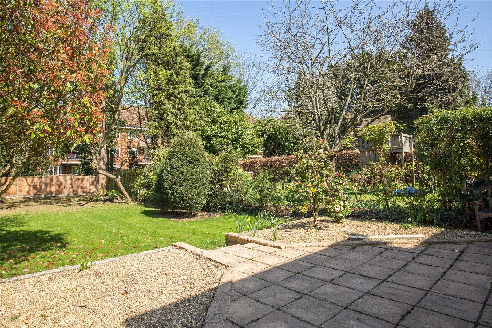 4 bedroom Semi-Detached House to rent - Martyn Gerrard