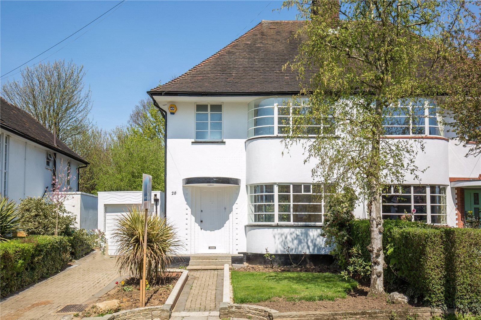 4 bedroom Semi-Detached House to rent - Martyn Gerrard
