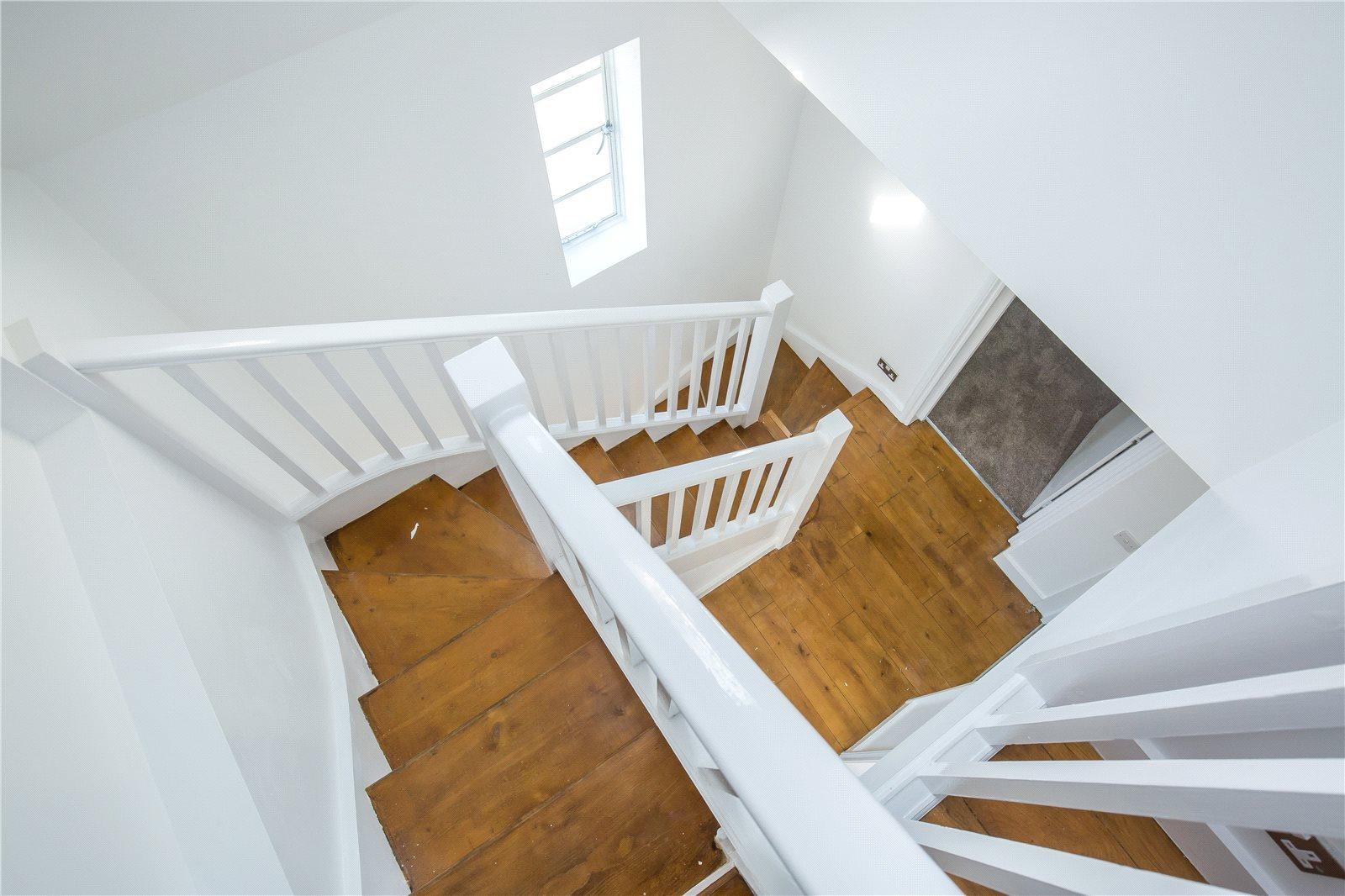 4 bedroom Semi-Detached House to rent - Martyn Gerrard