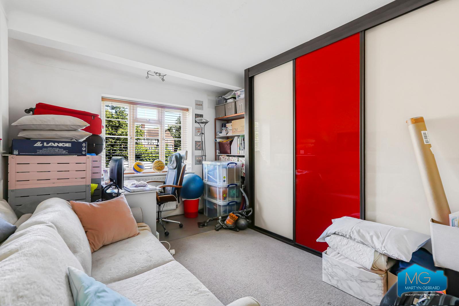 2 bedroom Apartment to rent - Martyn Gerrard