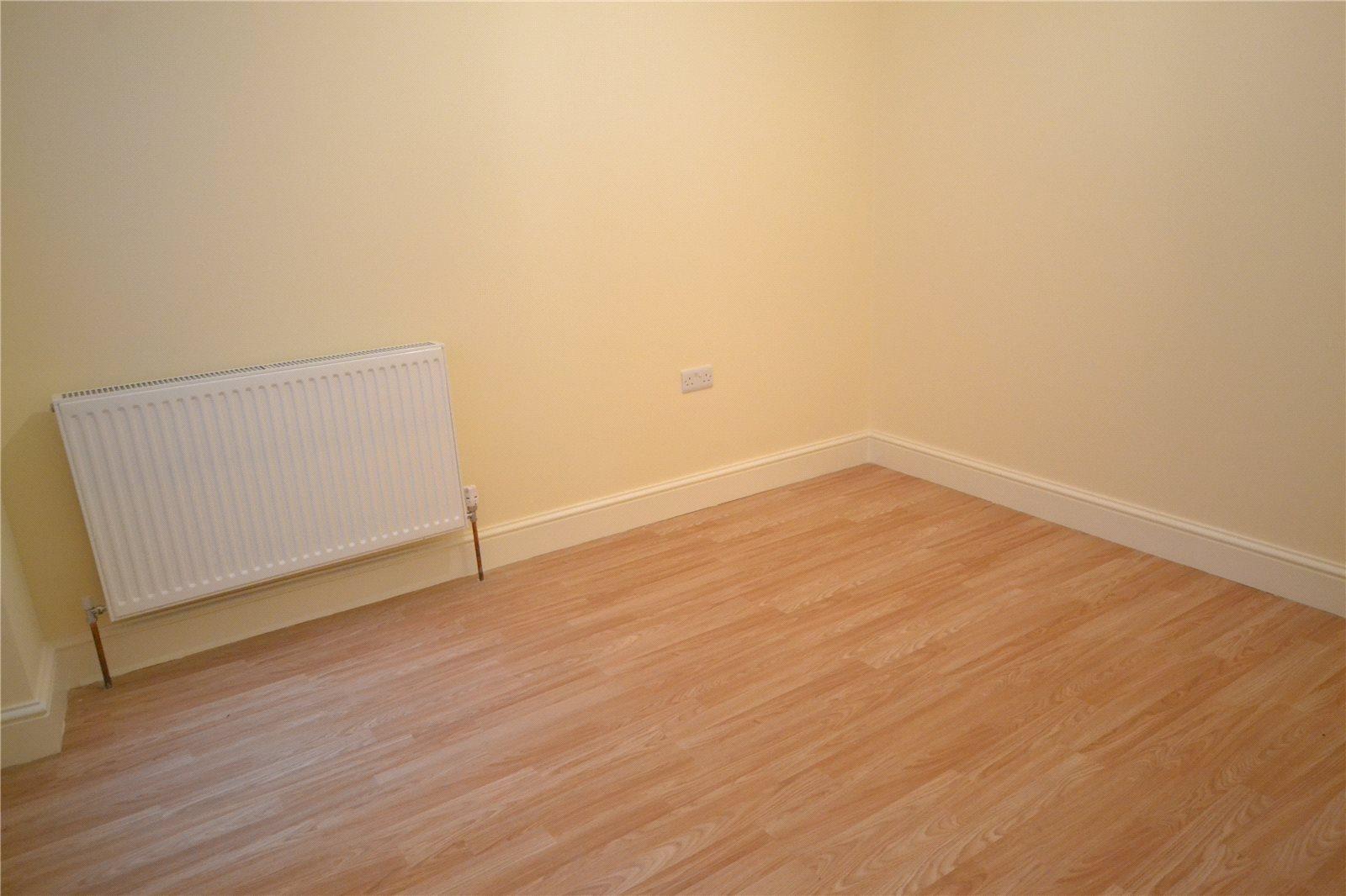 2 bedroom Ground Floor Flat to rent + ' - Martyn Gerrard