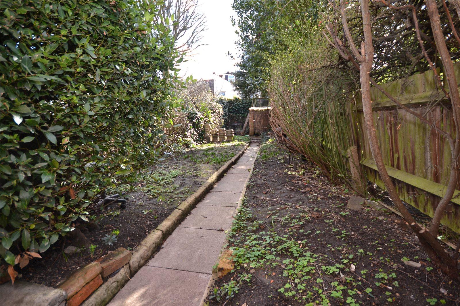 1 bedroom Ground Floor Flat to rent - Martyn Gerrard