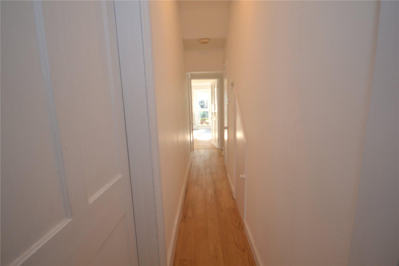 1 bedroom Ground Floor Flat to rent - Martyn Gerrard