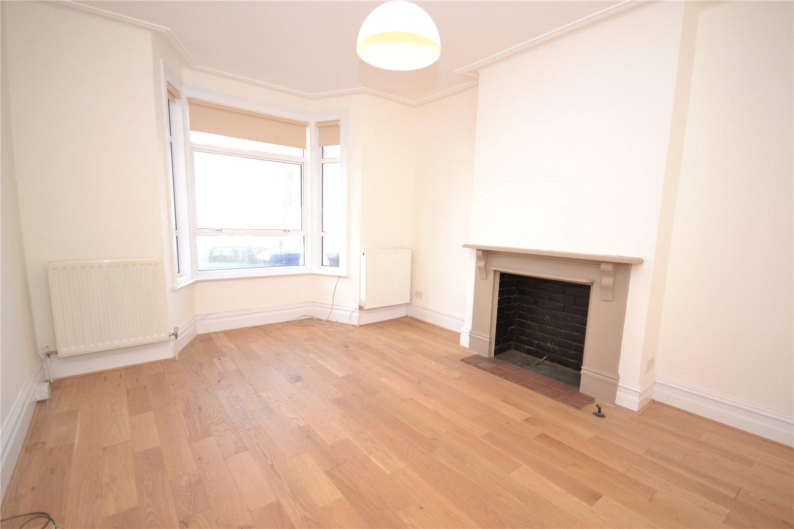 1 bedroom Ground Floor Flat to rent - Martyn Gerrard
