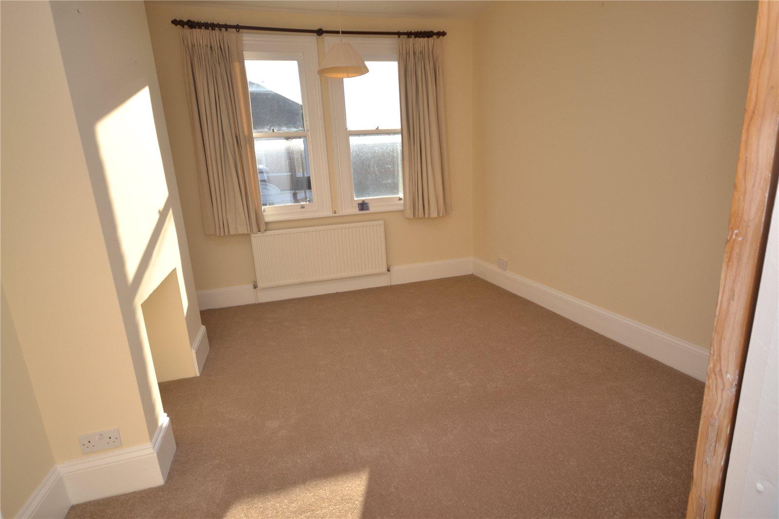 3 bedroom Apartment to rent - Martyn Gerrard