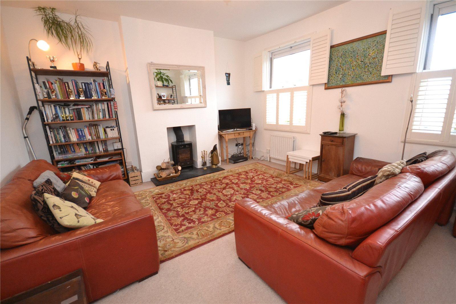 2 bedroom Maisonette to rent + ' - Martyn Gerrard