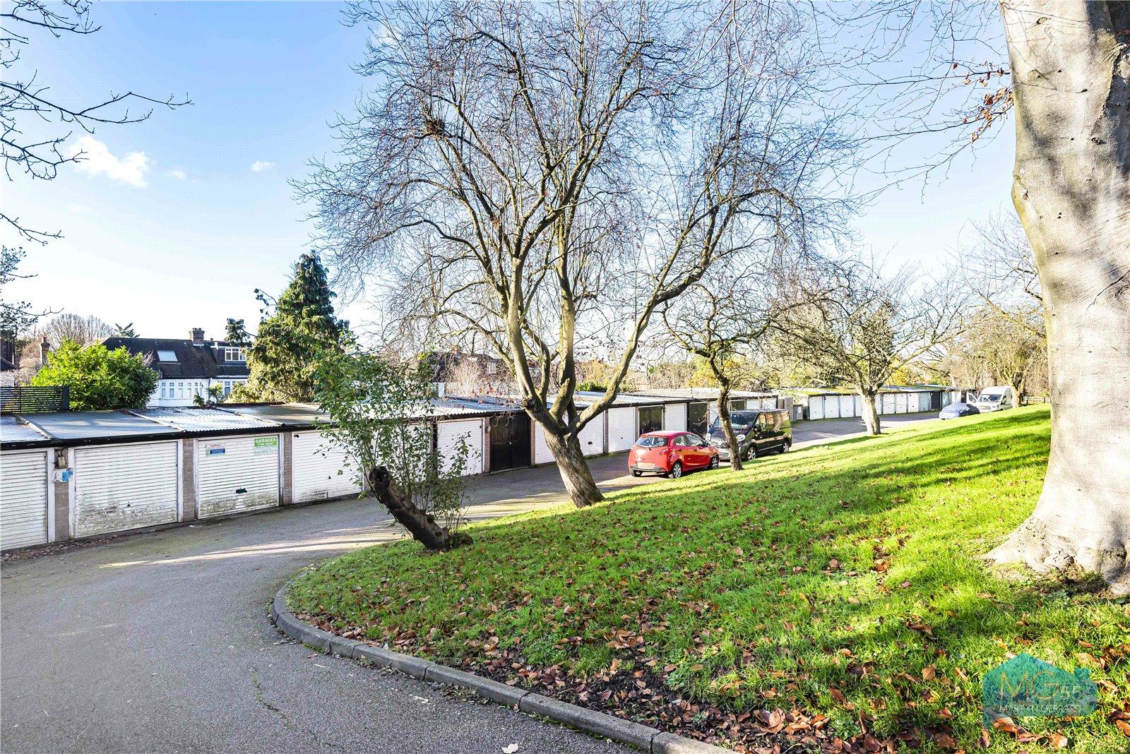 2 bedroom Ground Floor Flat to rent - Martyn Gerrard
