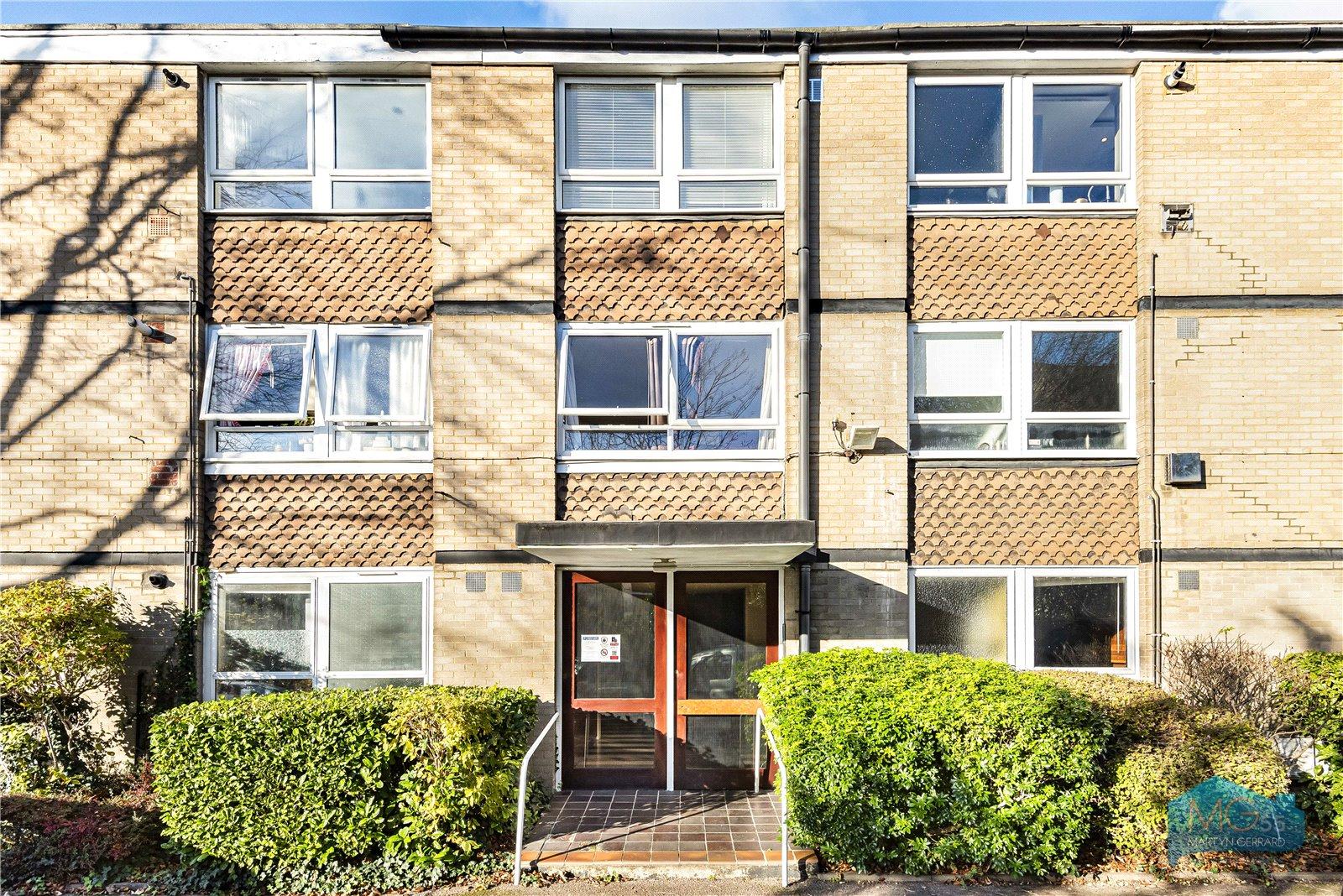 2 bedroom Ground Floor Flat to rent - Martyn Gerrard