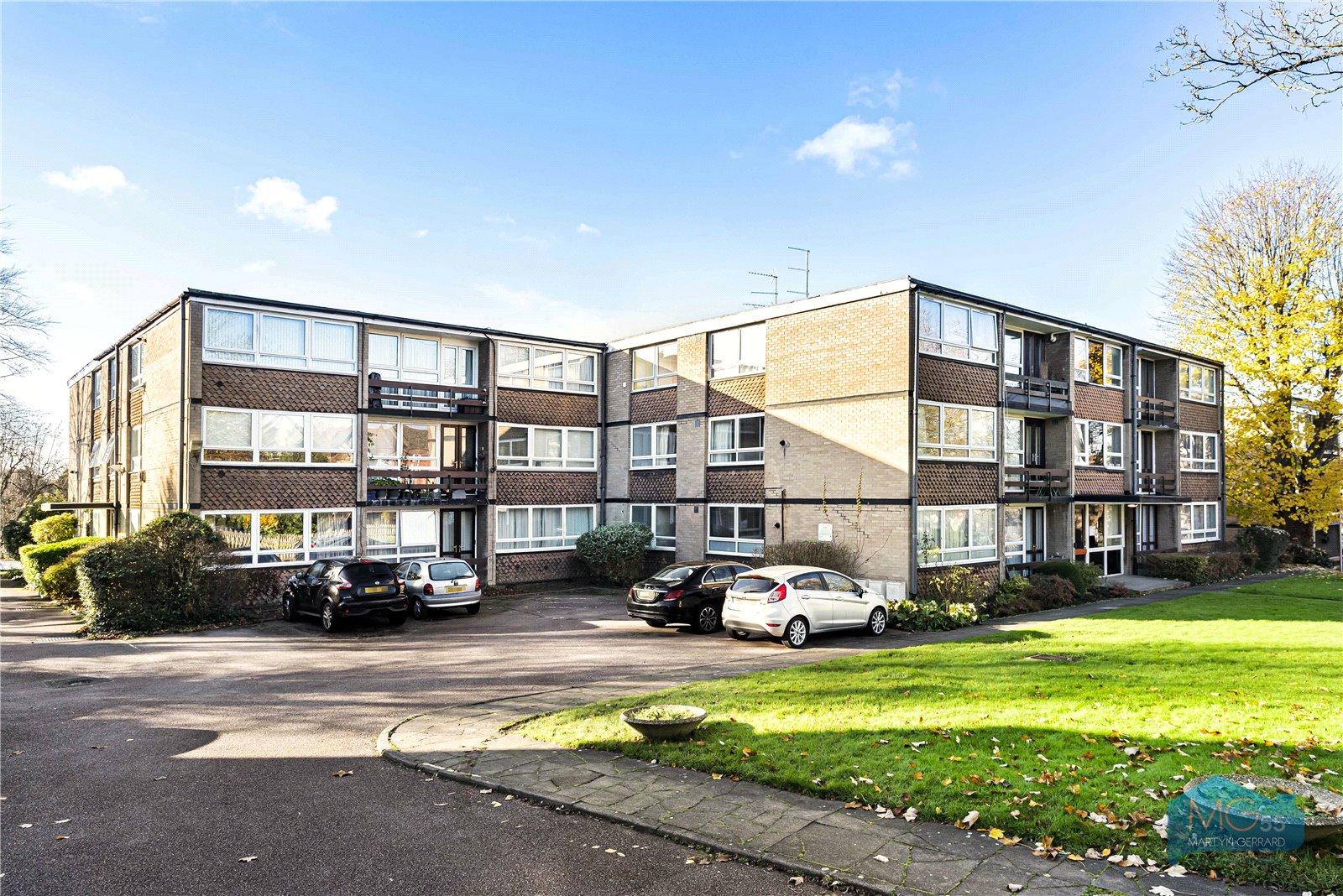 2 bedroom Ground Floor Flat to rent - Martyn Gerrard