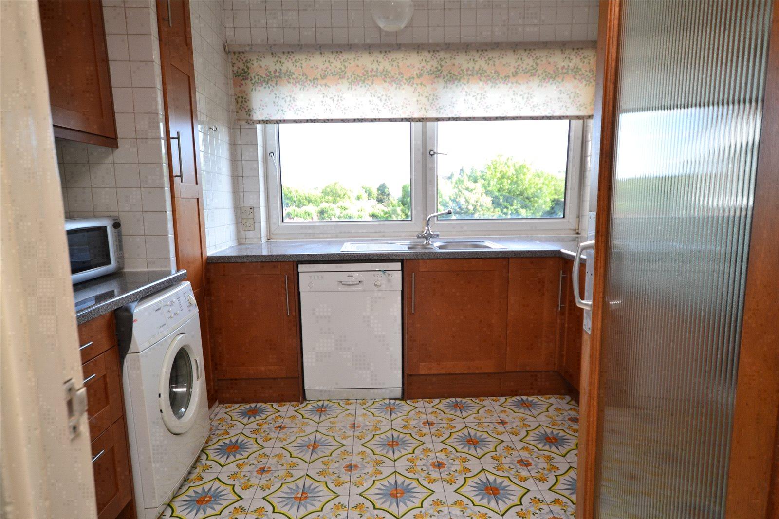 3 bedroom Apartment to rent - Martyn Gerrard