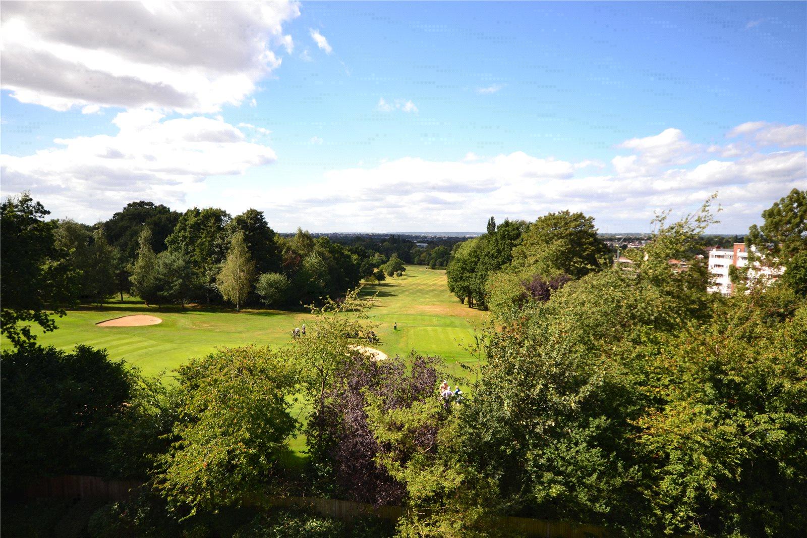 3 bedroom Apartment to rent - Martyn Gerrard