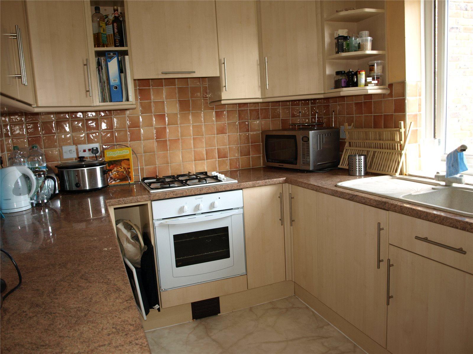 2 bedroom Apartment to rent - Martyn Gerrard