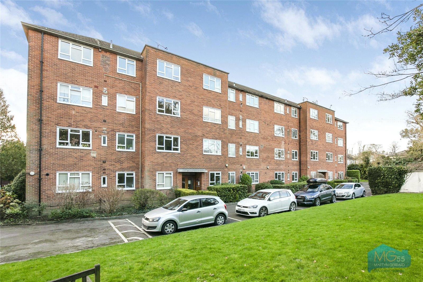 2 bedroom Apartment to rent - Martyn Gerrard