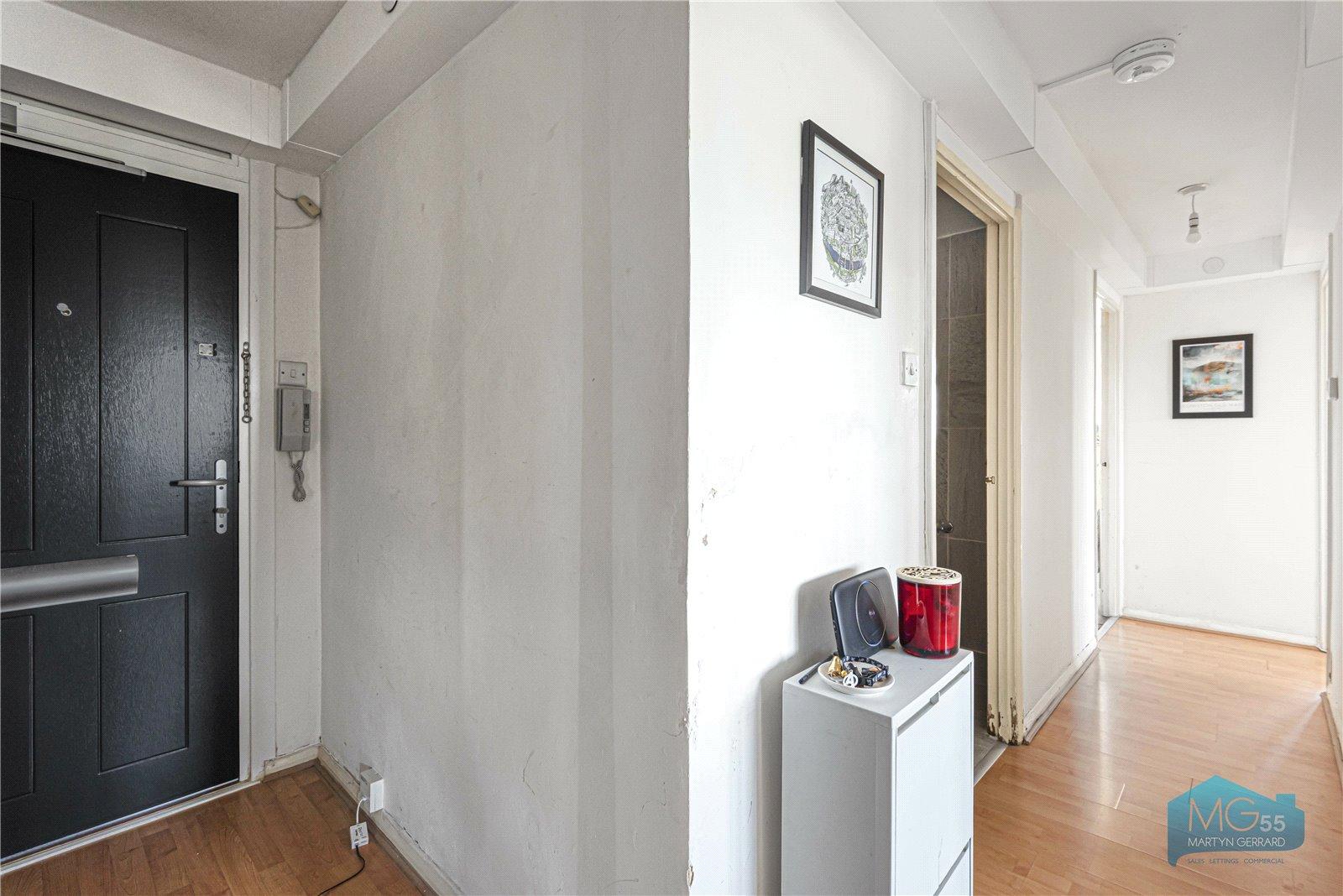 2 bedroom Apartment to rent - Martyn Gerrard