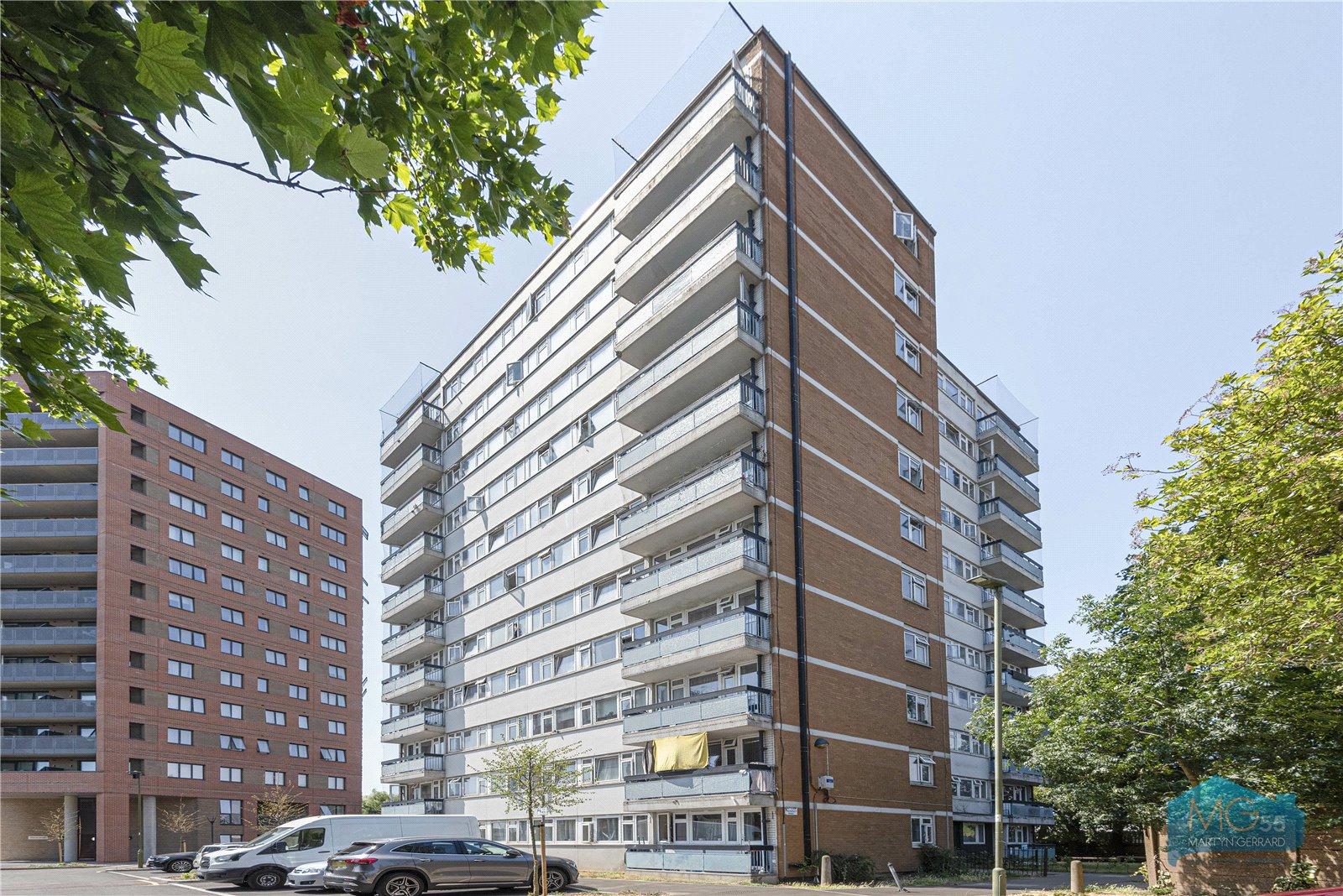 Prospect Ring, East Finchley, London, N2+ - Martyn Gerrard