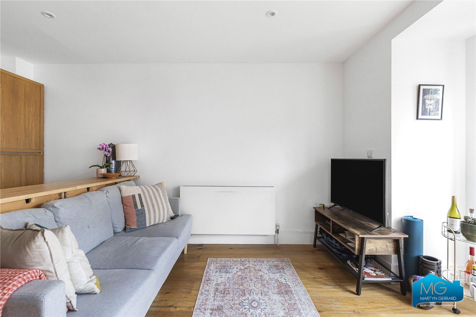 2 bedroom Terraced House to rent - Martyn Gerrard