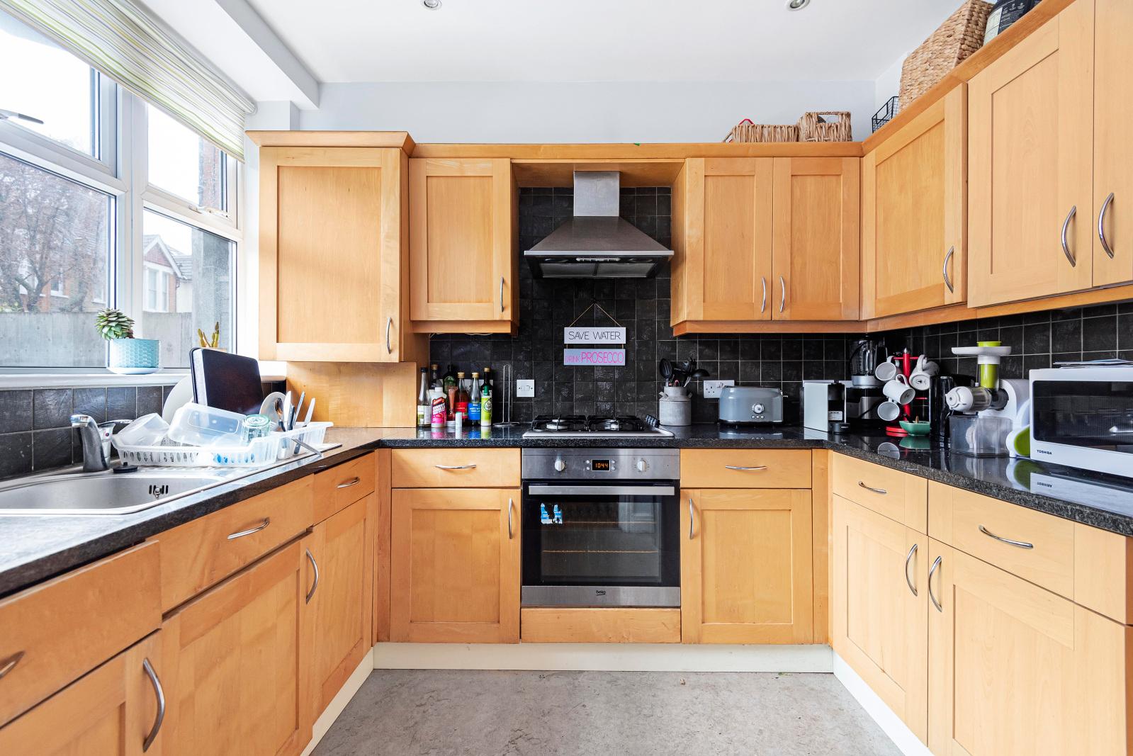 4 bedroom Terraced House to rent - Martyn Gerrard