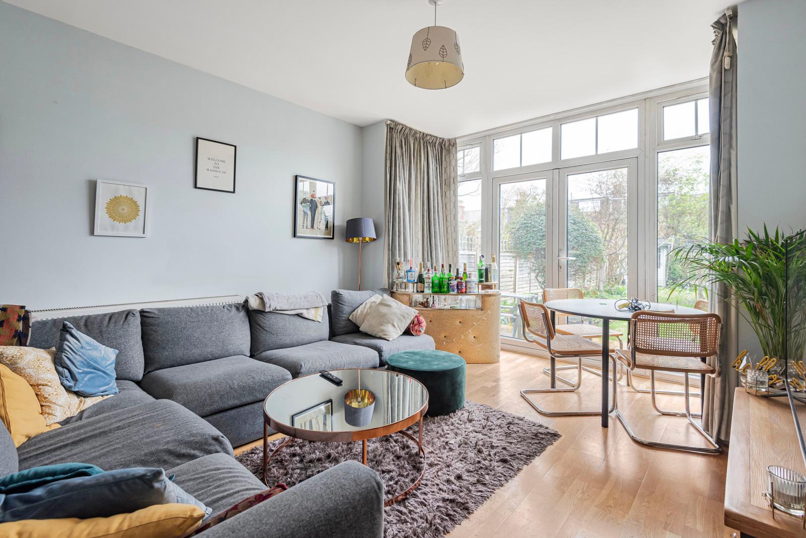 4 bedroom Terraced House to rent - Martyn Gerrard