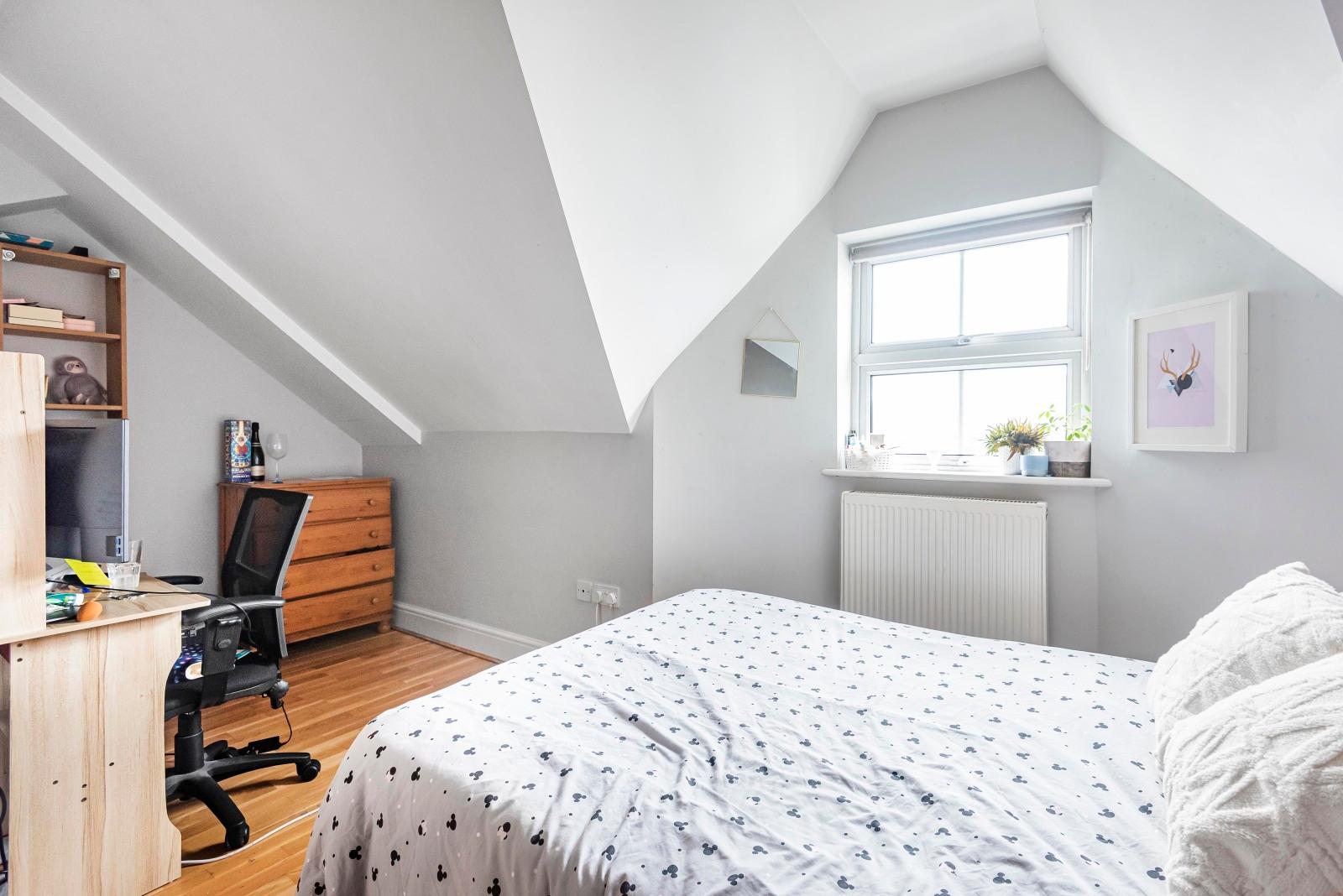 4 bedroom Terraced House to rent - Martyn Gerrard