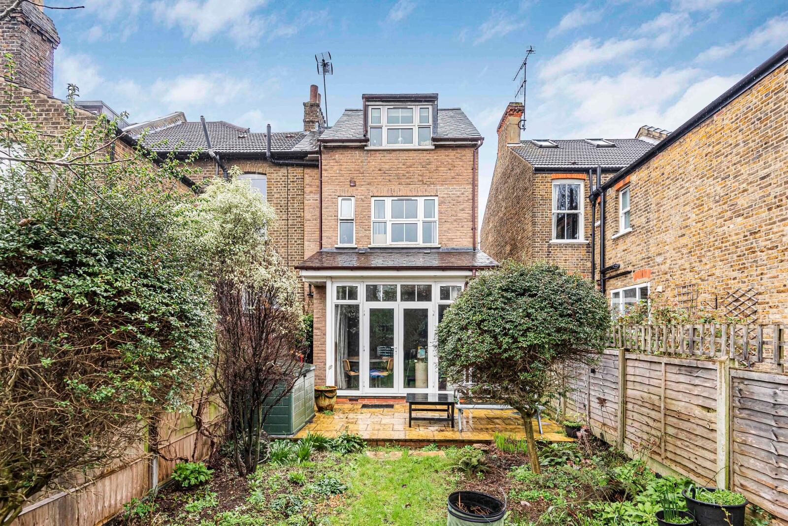 4 bedroom Terraced House to rent - Martyn Gerrard