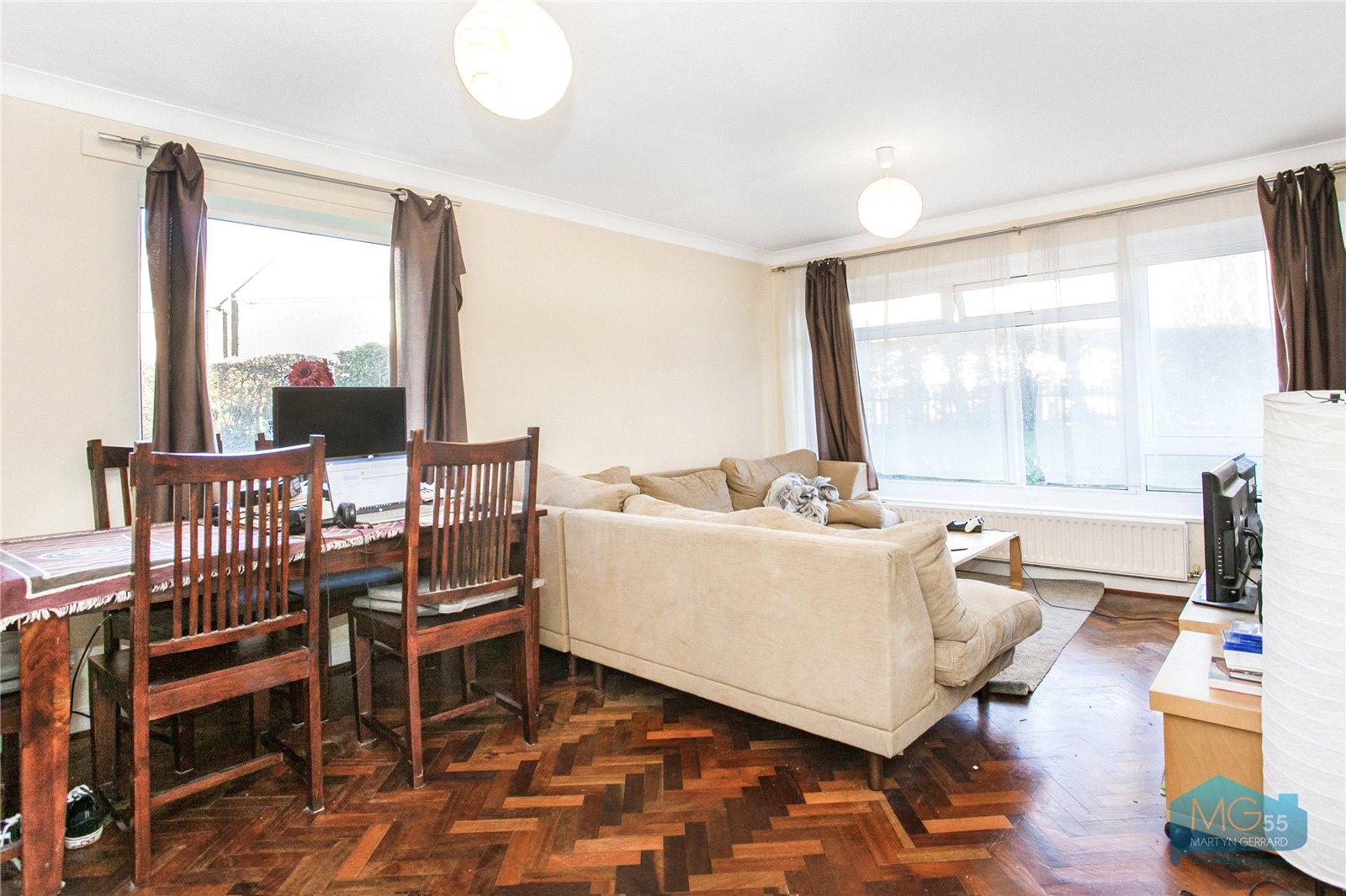 2 bedroom Ground Floor Flat to rent - Martyn Gerrard