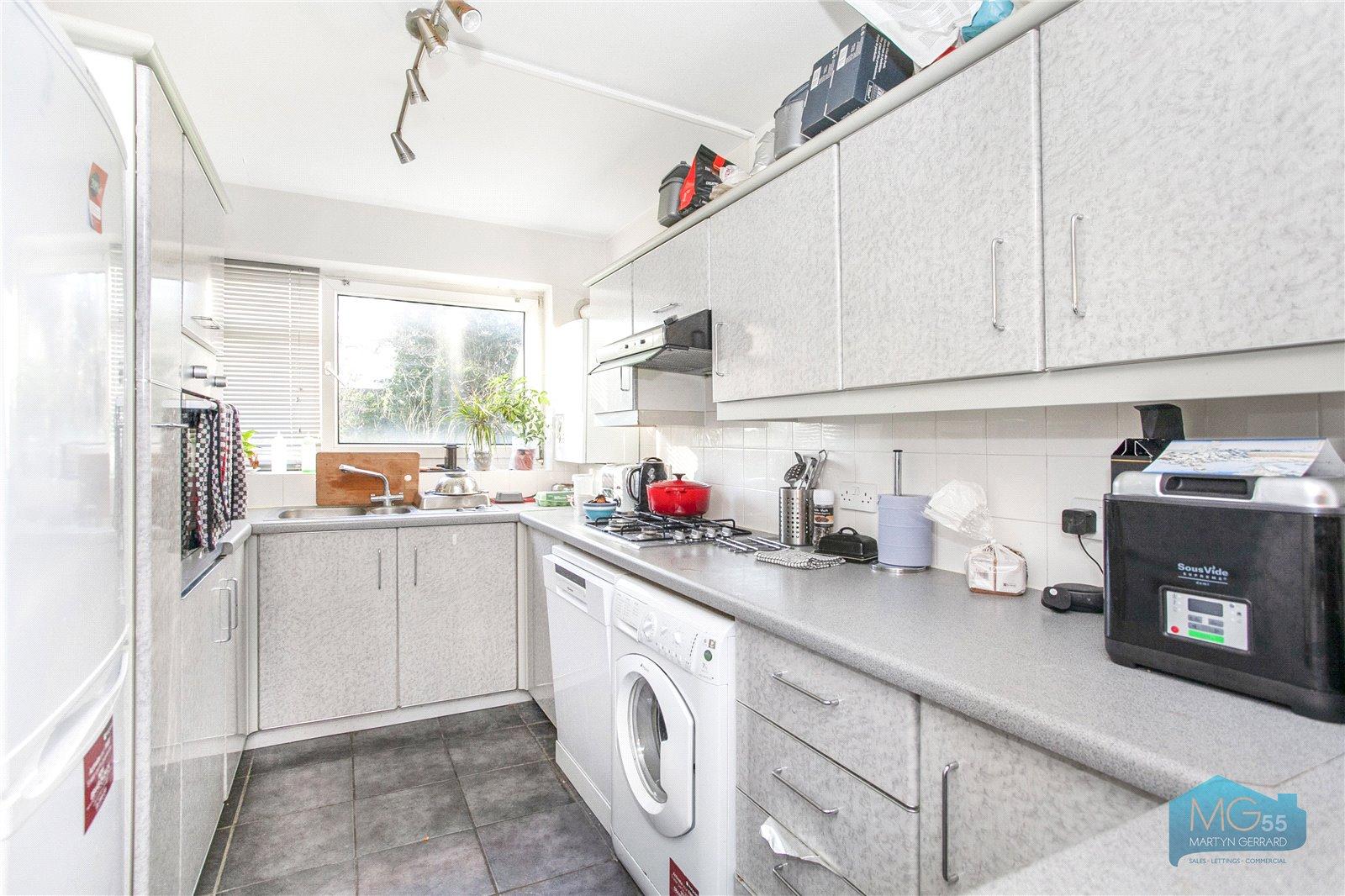 2 bedroom Ground Floor Flat to rent + ' - Martyn Gerrard