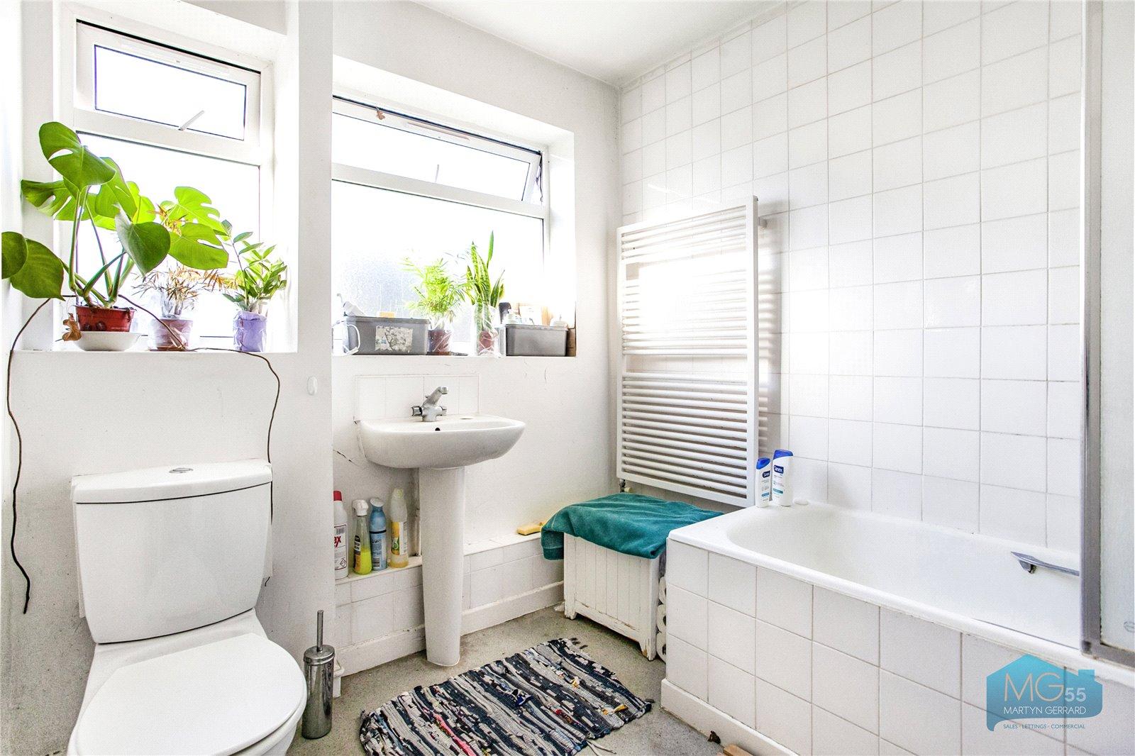 2 bedroom Ground Floor Flat to rent + ' - Martyn Gerrard