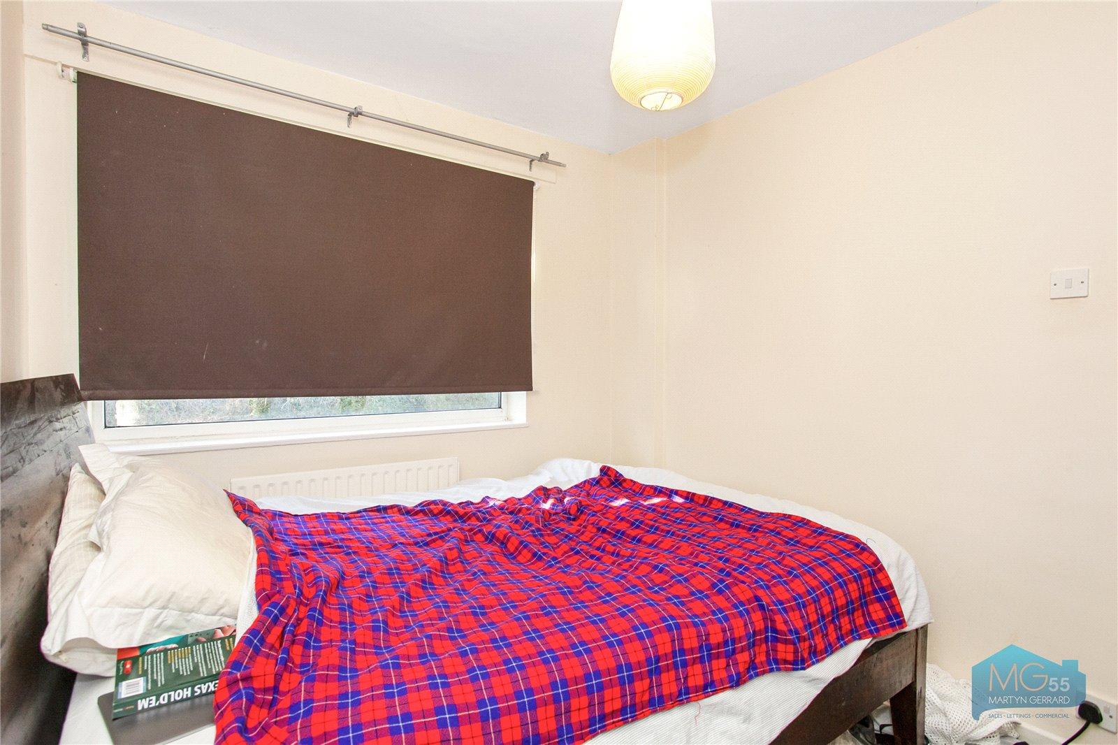 2 bedroom Ground Floor Flat to rent - Martyn Gerrard