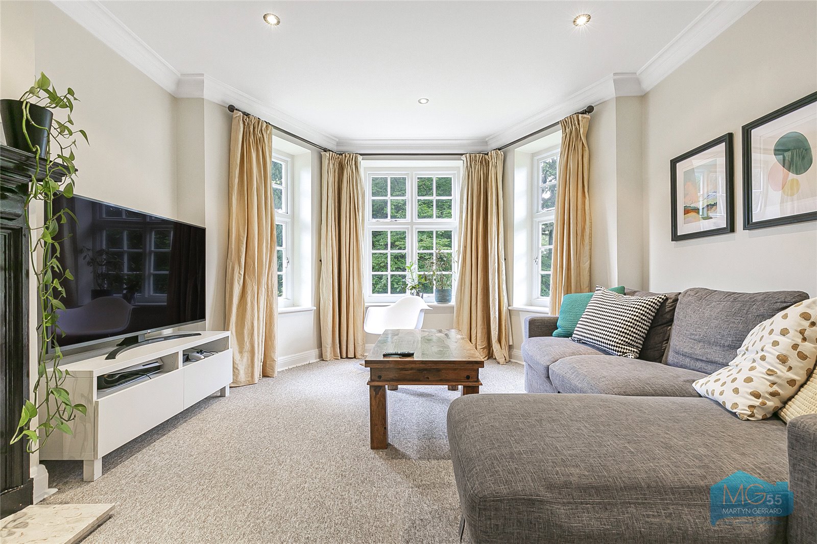 2 bedroom Apartment to rent - Martyn Gerrard