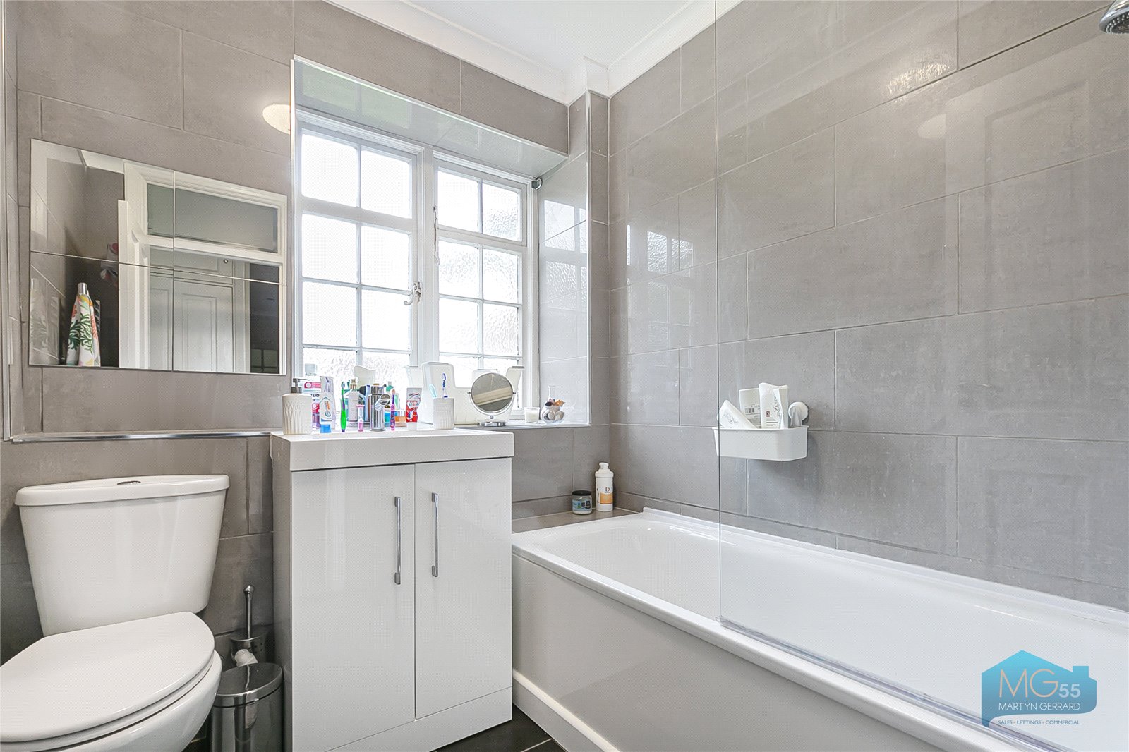 2 bedroom Apartment to rent - Martyn Gerrard