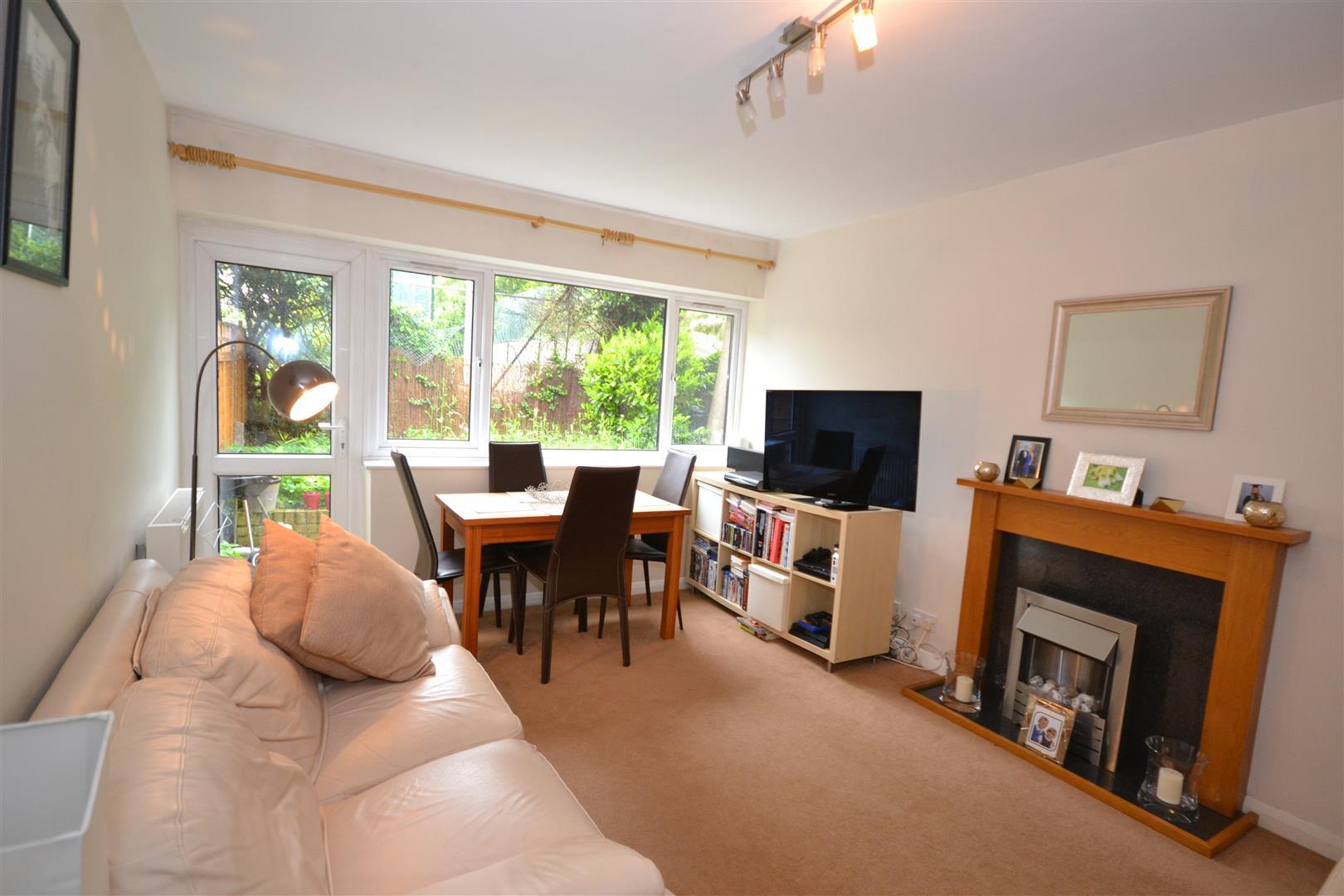 2 bedroom Ground Floor Flat to rent + ' - Martyn Gerrard