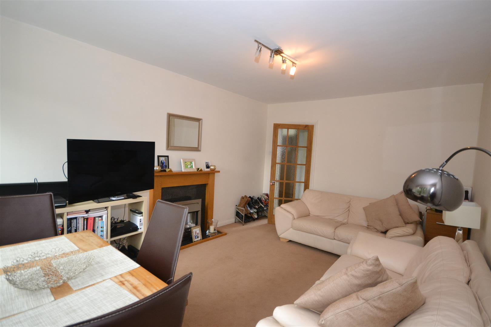 2 bedroom Ground Floor Flat to rent + ' - Martyn Gerrard