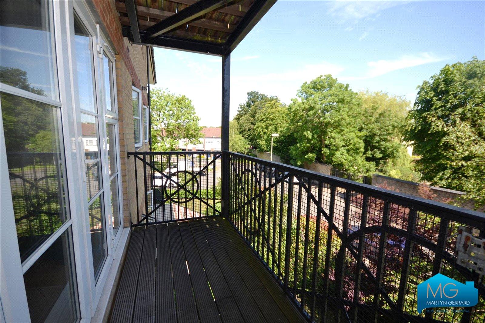 2 bedroom Apartment to rent - Martyn Gerrard