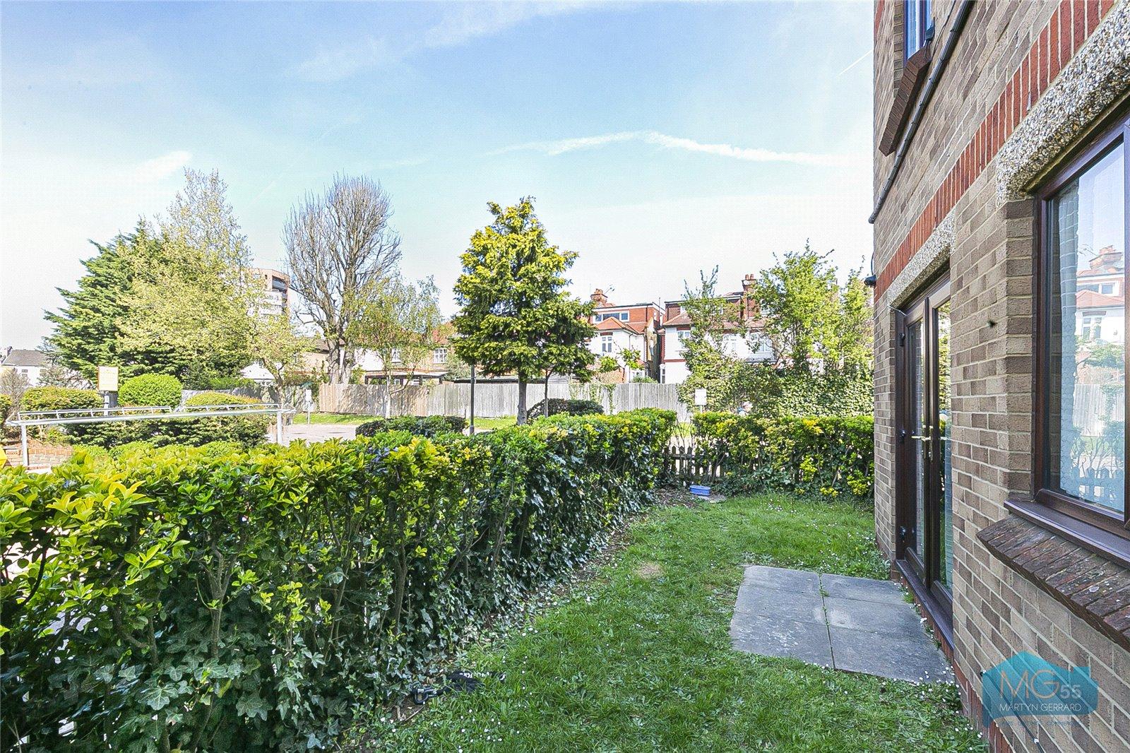 1 bedroom Ground Floor Flat to rent - Martyn Gerrard