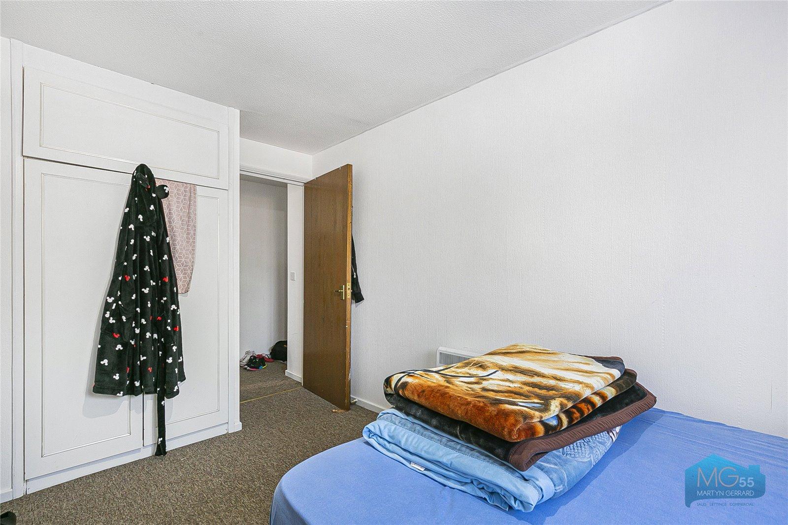 1 bedroom Ground Floor Flat to rent - Martyn Gerrard