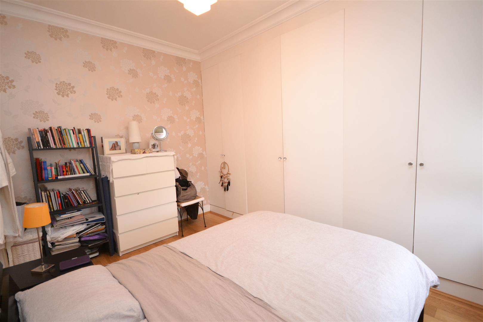 2 bedroom Apartment to rent - Martyn Gerrard