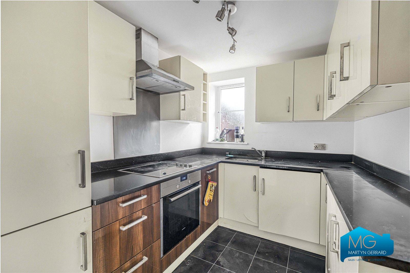 2 bedroom Apartment to rent - Martyn Gerrard