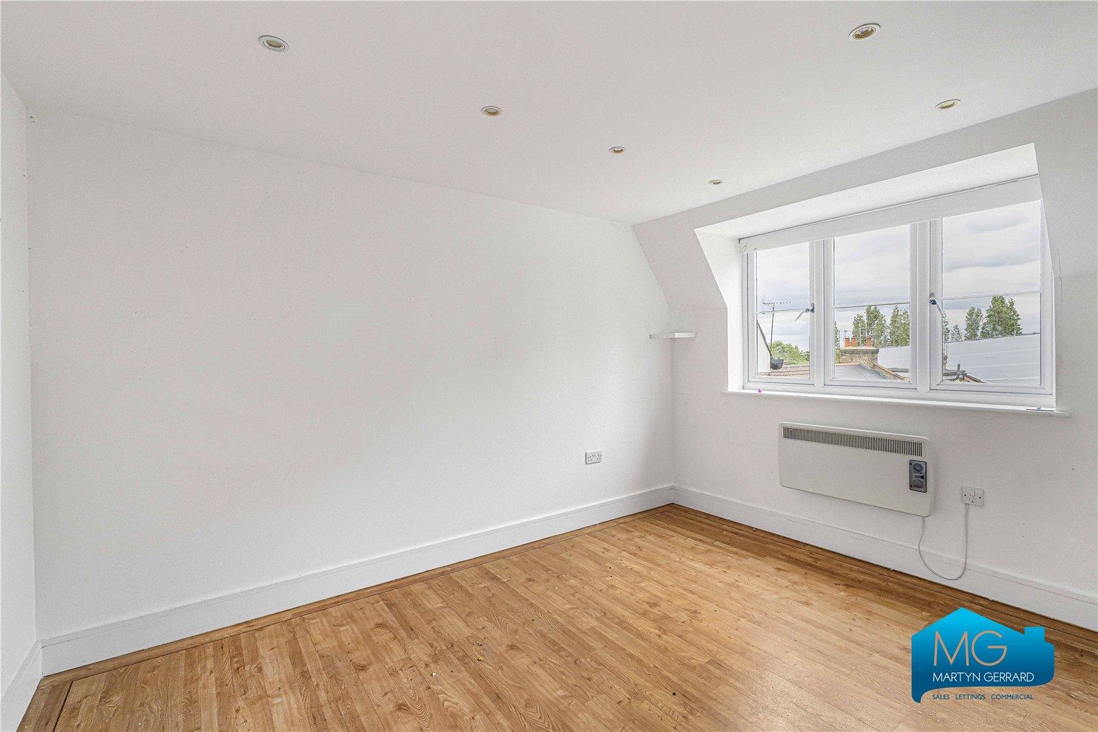 2 bedroom Apartment to rent - Martyn Gerrard