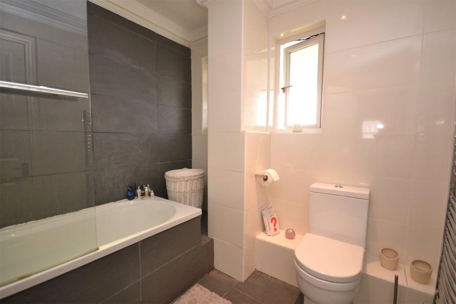 3 bedroom Apartment to rent - Martyn Gerrard