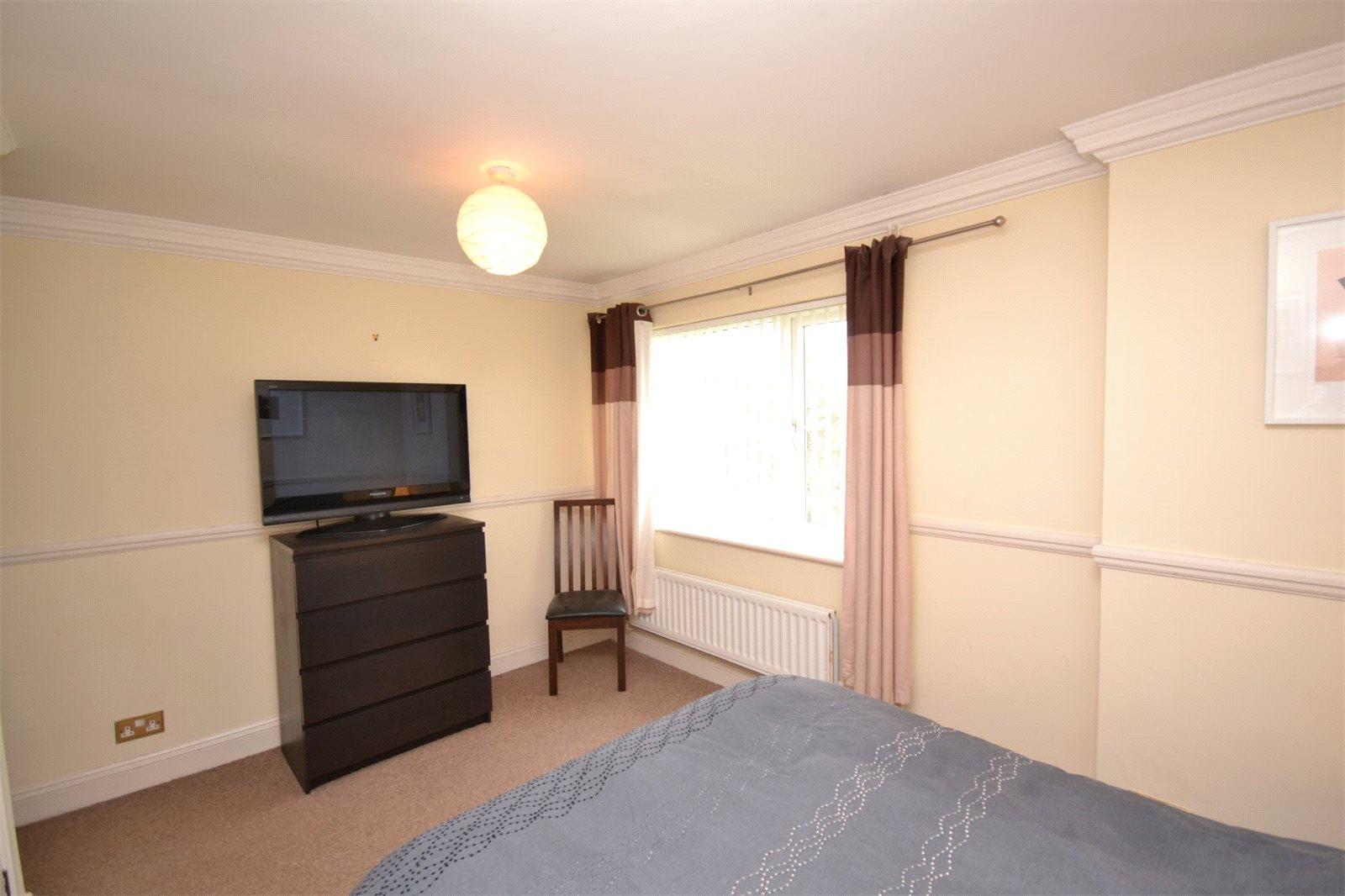 3 bedroom Apartment to rent - Martyn Gerrard
