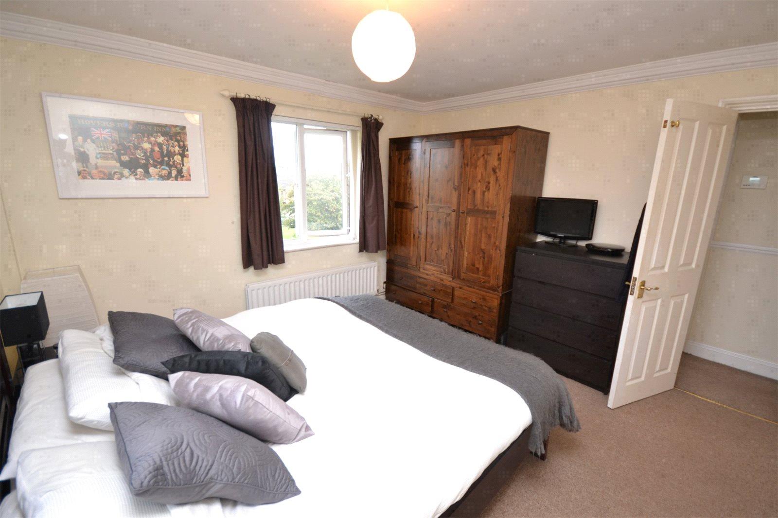 3 bedroom Apartment to rent - Martyn Gerrard