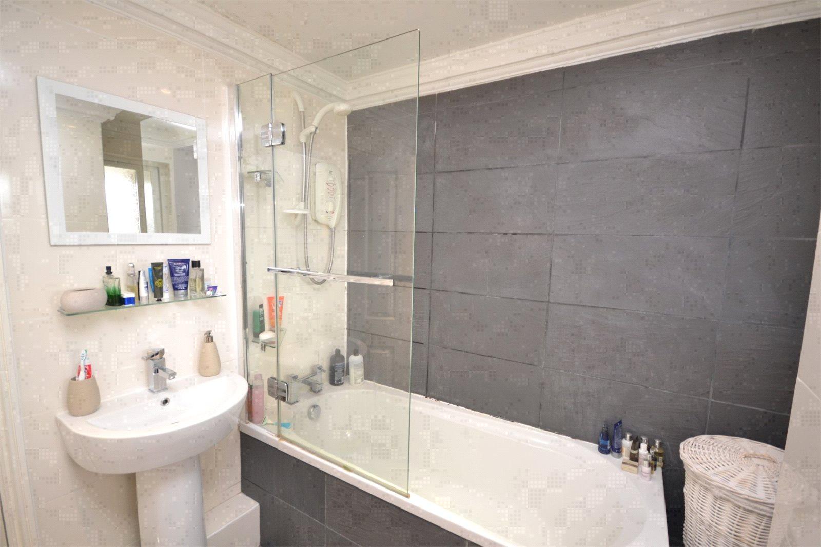 3 bedroom Apartment to rent - Martyn Gerrard