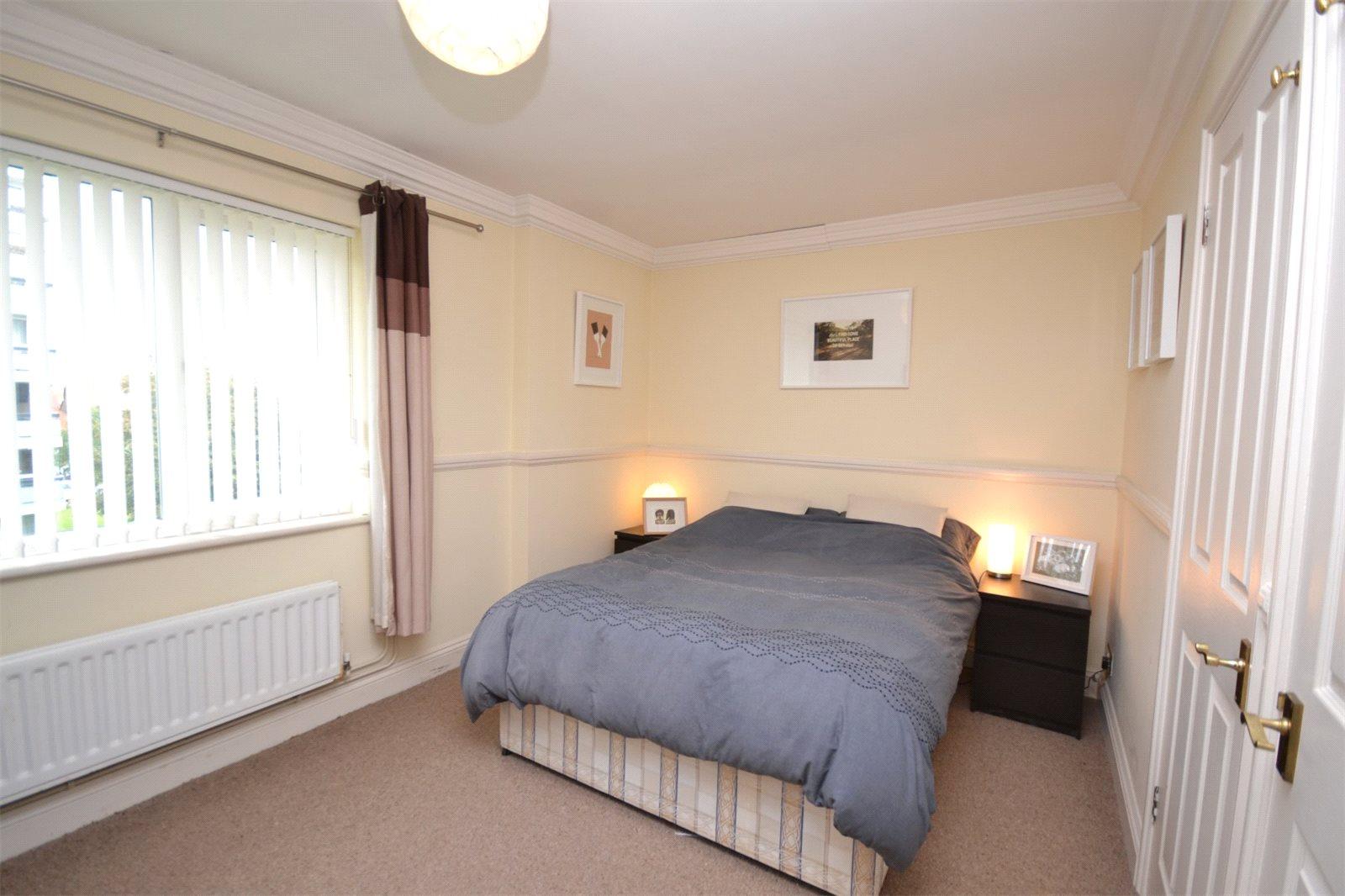 3 bedroom Apartment to rent - Martyn Gerrard