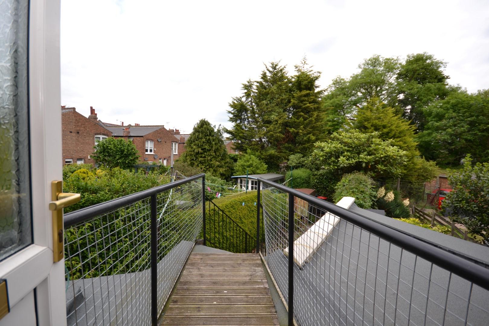 2 bedroom Apartment to rent - Martyn Gerrard
