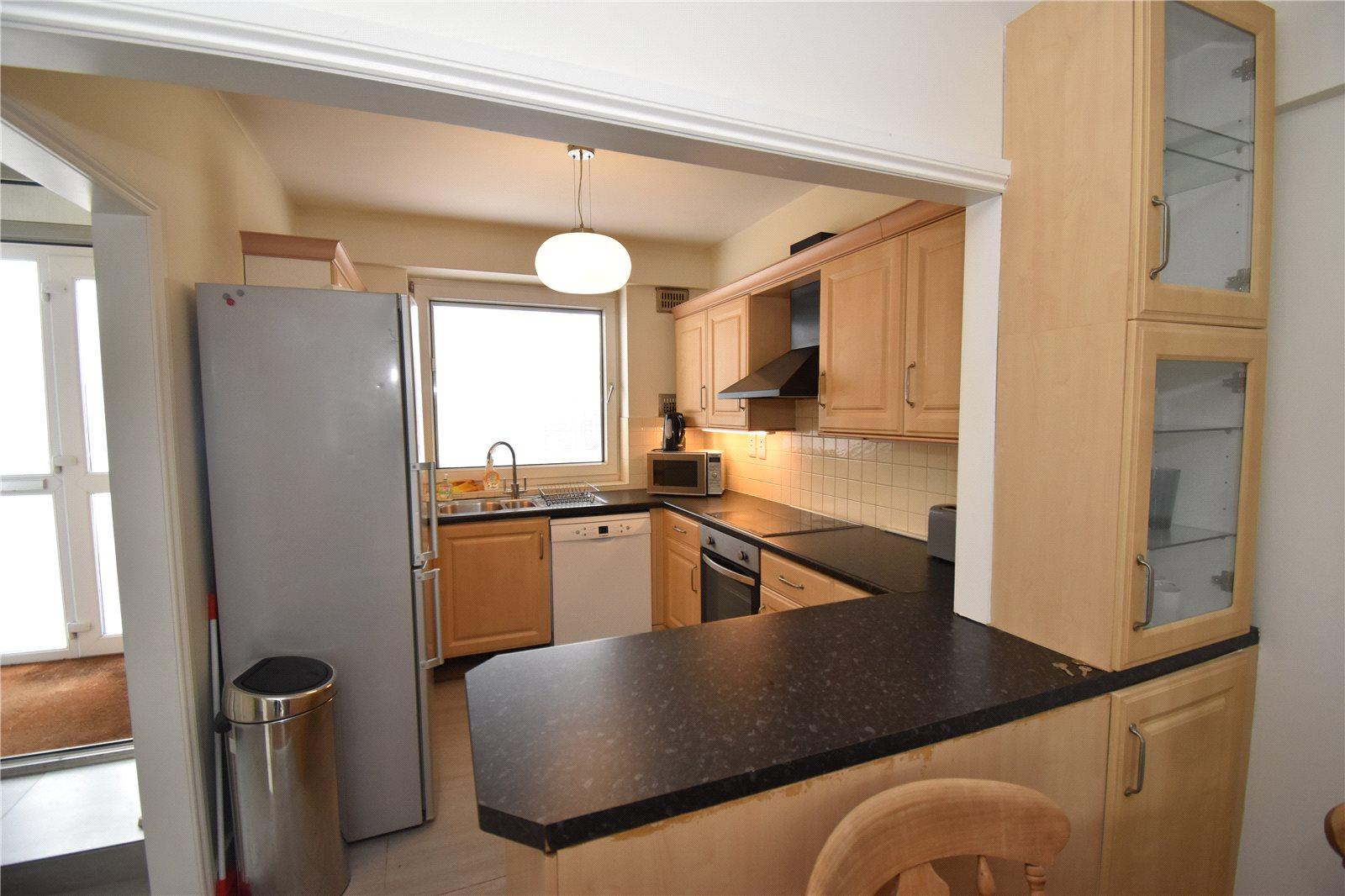 3 bedroom Ground Floor Flat to rent - Martyn Gerrard