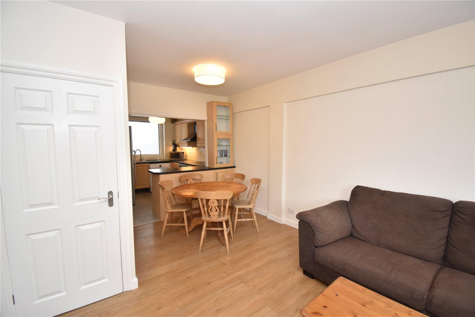 3 bedroom Ground Floor Flat to rent - Martyn Gerrard