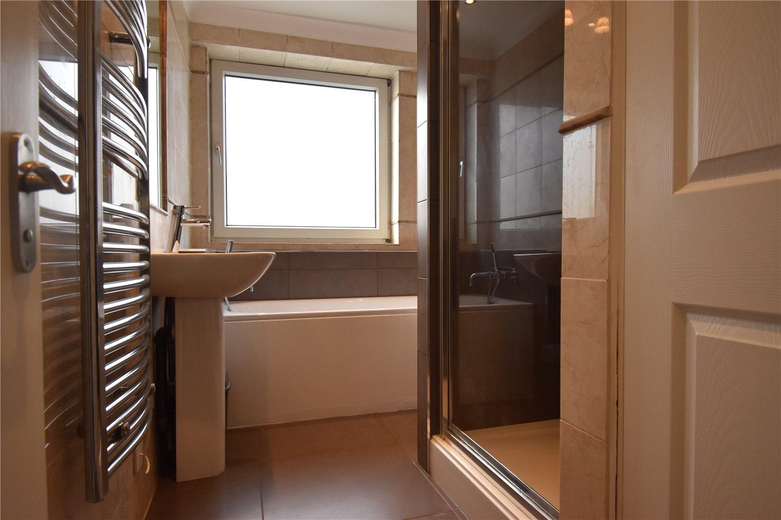 3 bedroom Ground Floor Flat to rent - Martyn Gerrard