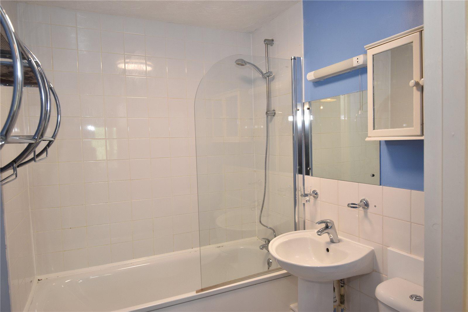 1 bedroom Apartment to rent + ' - Martyn Gerrard
