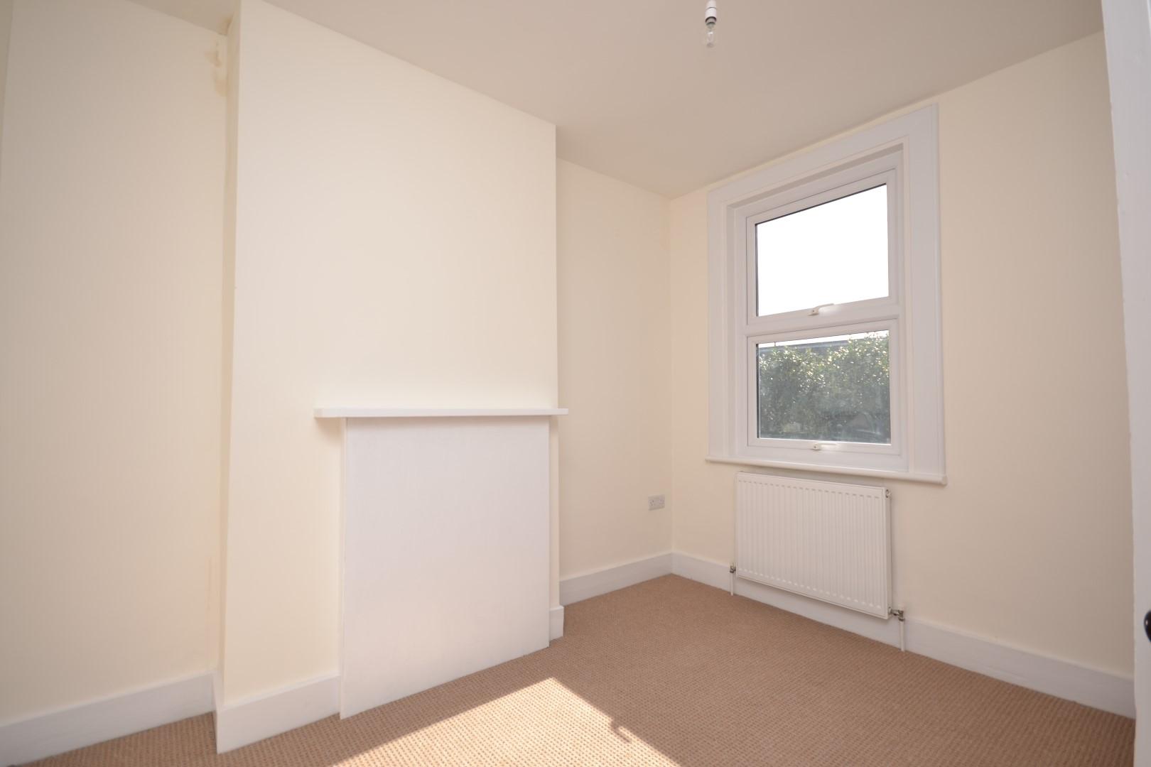 2 bedroom Apartment to rent - Martyn Gerrard
