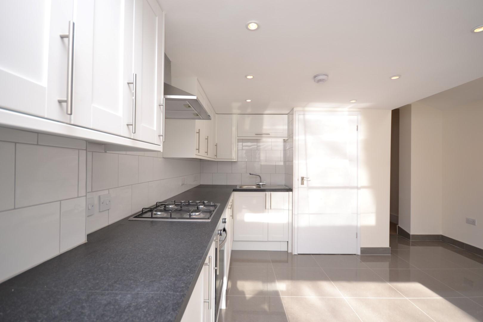 2 bedroom Apartment to rent - Martyn Gerrard